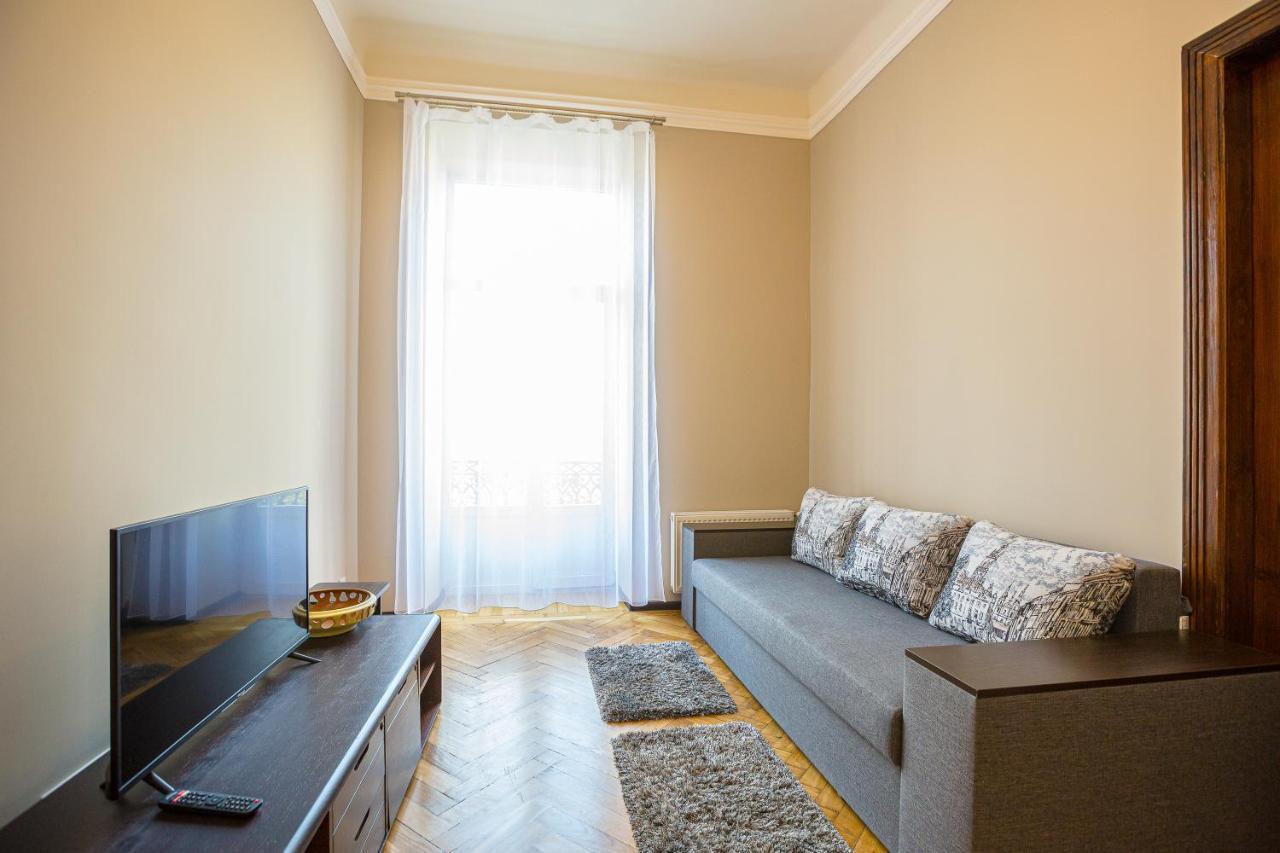 Ferienwohnung Центр На Вулиці Проспект Шевченка 12 Навпроти Макдональса З Балконом Lemberg Exterior foto
